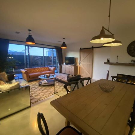 Black Stilt Retreat, Stunning Luxury Property Туизъл Екстериор снимка